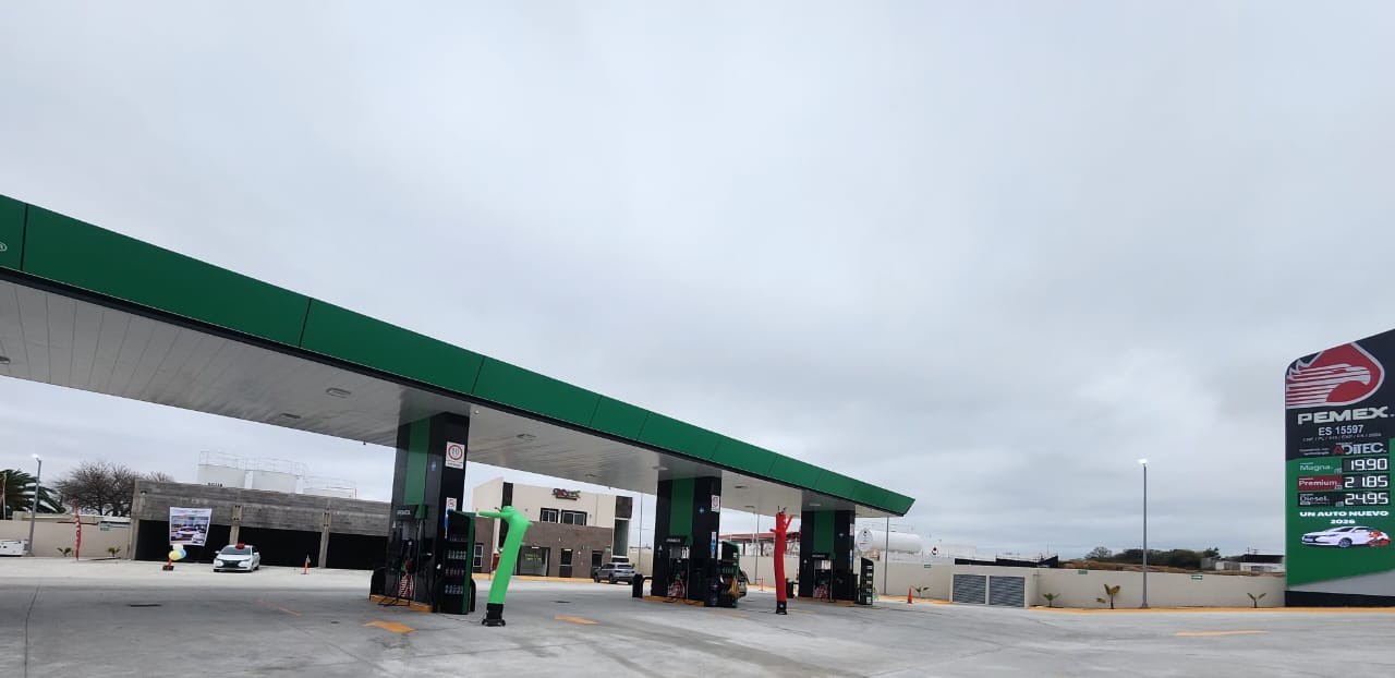 gasolinera oxa con totem